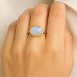 Ring, Silber 925, vergoldet, Mondstein, Schmuck, Silberschmuck, Goldwerkstatt Schmuck und Trauringe, Neuötting, Altötting, Geschenk, Lieblingsmensch